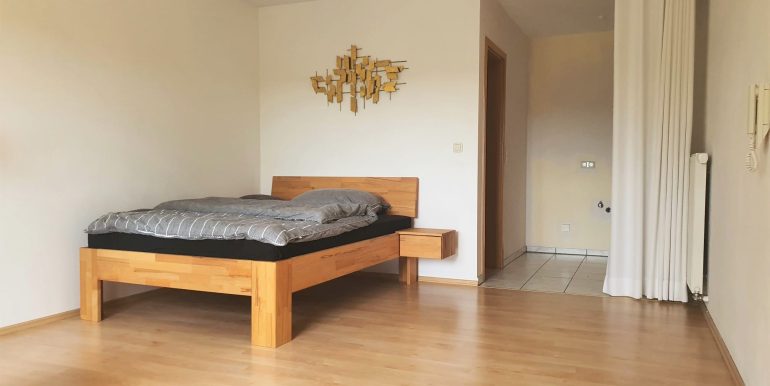 UG: Apartmentzimmer