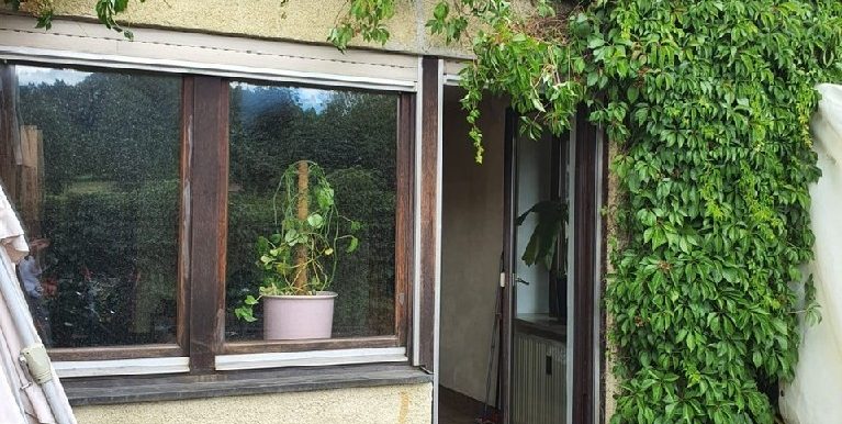 Rückansicht Haus u. Terrasse