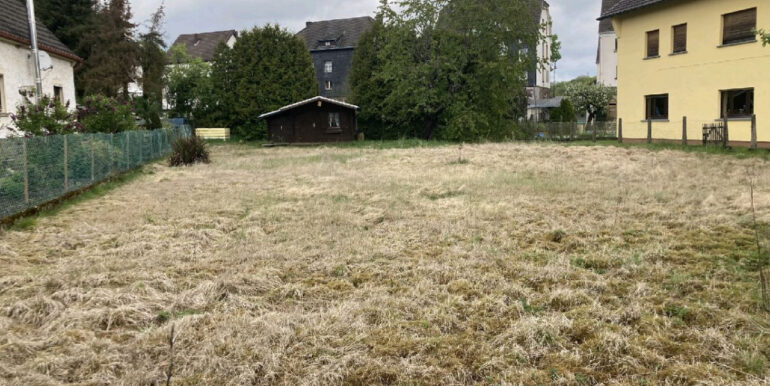 Grundstück