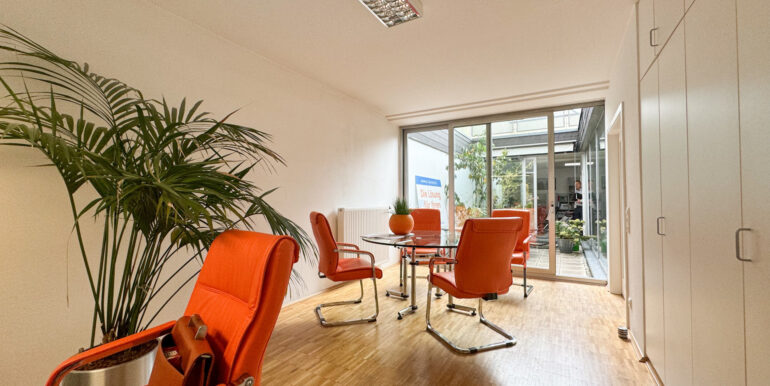 Büro 4