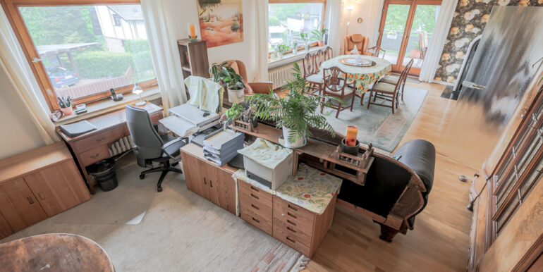 Büro, OG