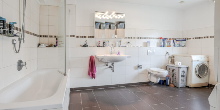 Badezimmer Erdgeschoss