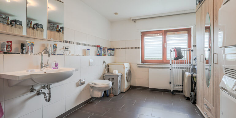 Badezimmer Erdgeschoss