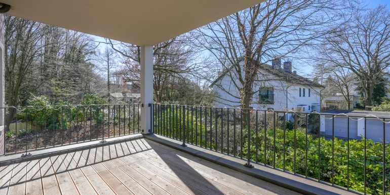 Überdachter Balkon 2