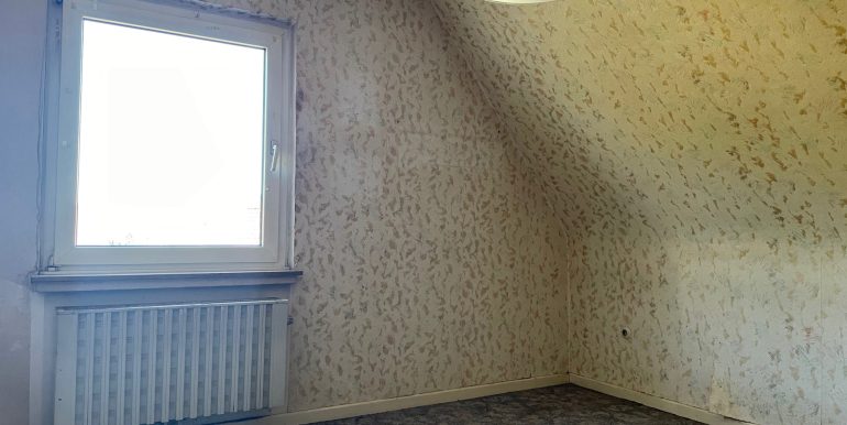 Schlafzimmer (DG)