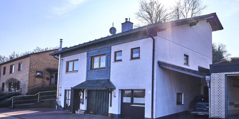 Einfamilienhaus mit Einliegerwohnung