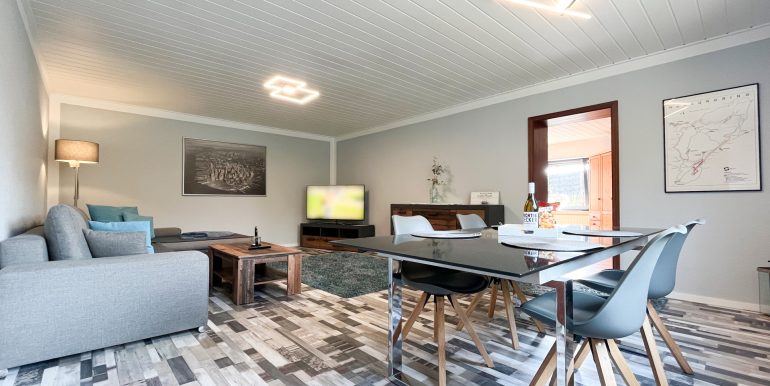 Wohn-/Esszimmer (ELW)