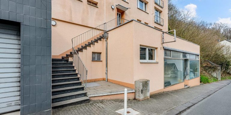 Treppe zum Hauseingang