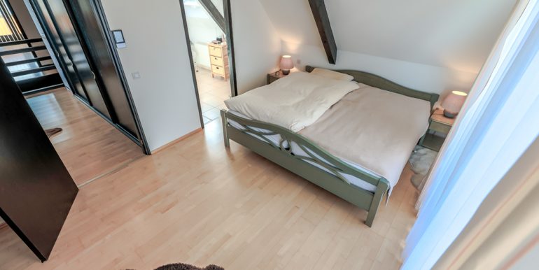 Schlafzimmer 1 DG