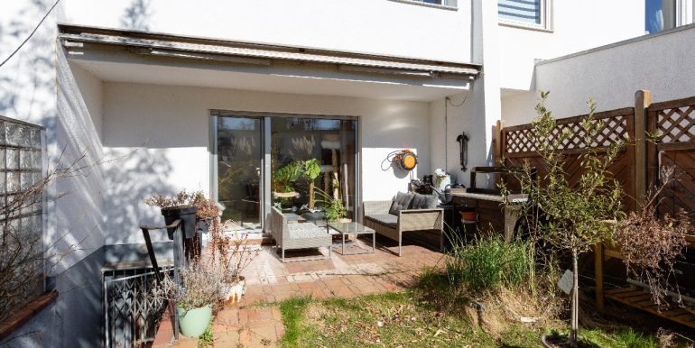 Terrasse mit Markise