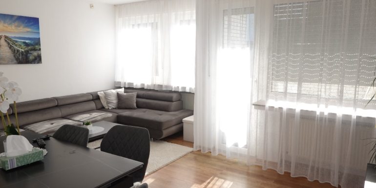 Großzügiges Wohn-/Esszimmer