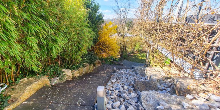 Weg in den Garten