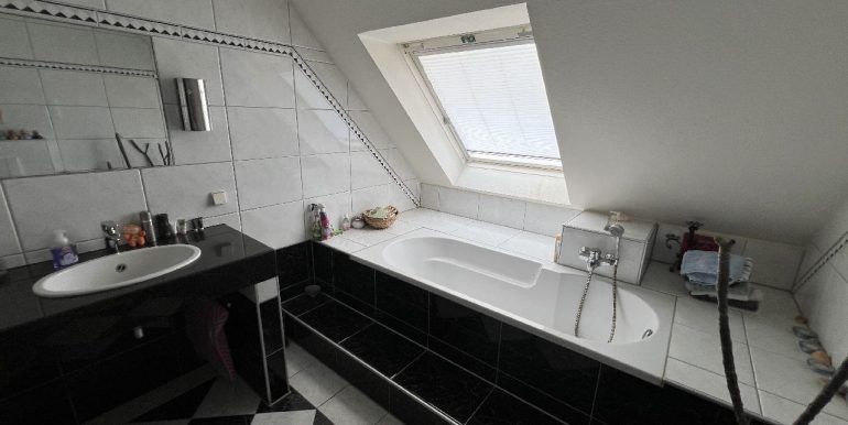 Badezimmer mit Wanne