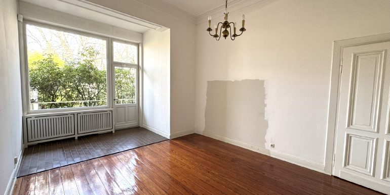 Kaminzimmer mit Gartenzugang