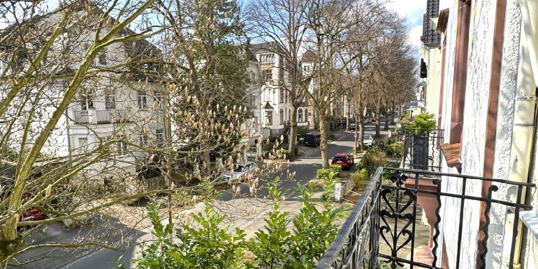 ...und kleinem Balkon
