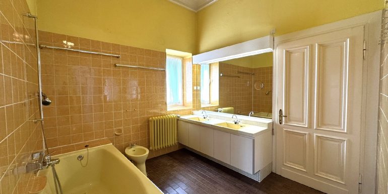 Badezimmer im Obergeschoss
