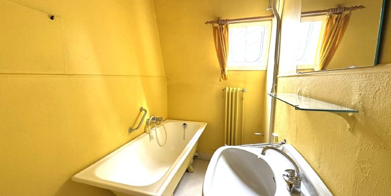 Badezimmer im Dachgeschoss