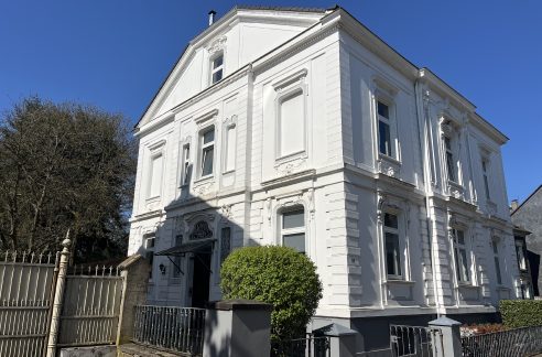 repräsentatives Wohn- und Geschäftshaus