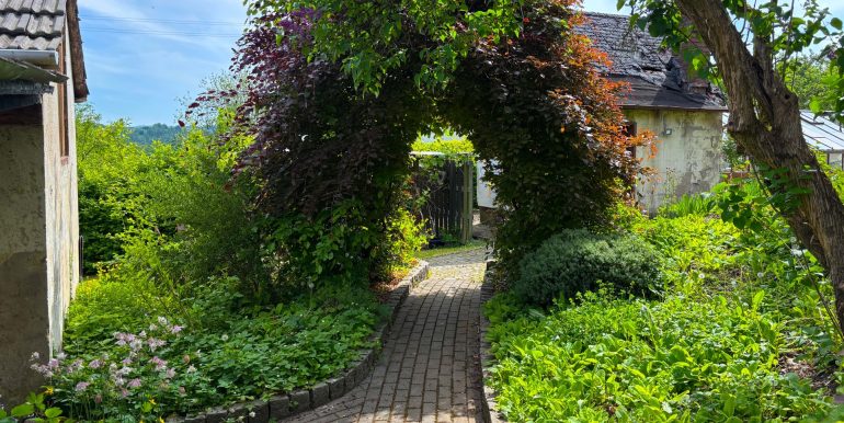 Weg in den Garten
