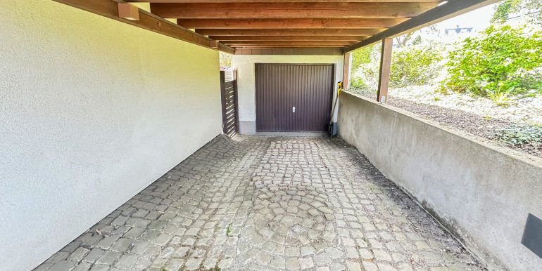 Zuwegung Garage