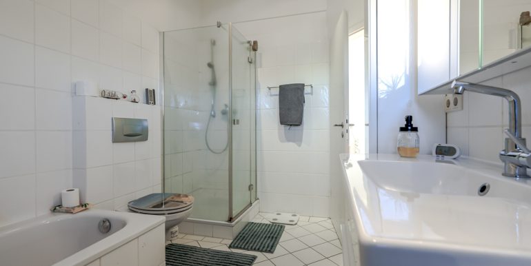 Badezimmer DG