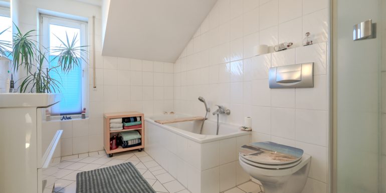 Badezimmer DG