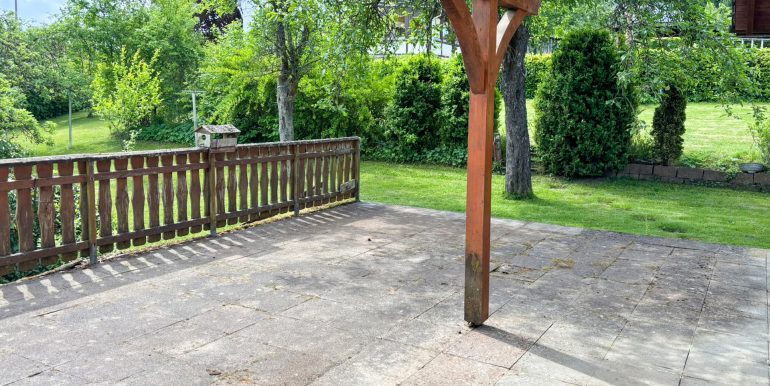 Terrasse EG links