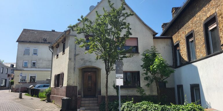 Straßenansicht