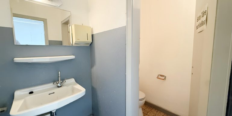 Sanitär Einheit rechts