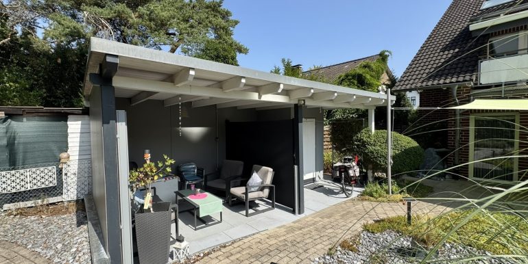 Pergola mit Abstellraum