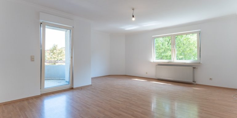 Wohnzimmer mit Essbereich