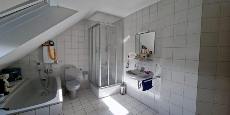 Badezimmer DG