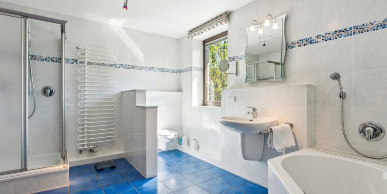 Badezimmer 2