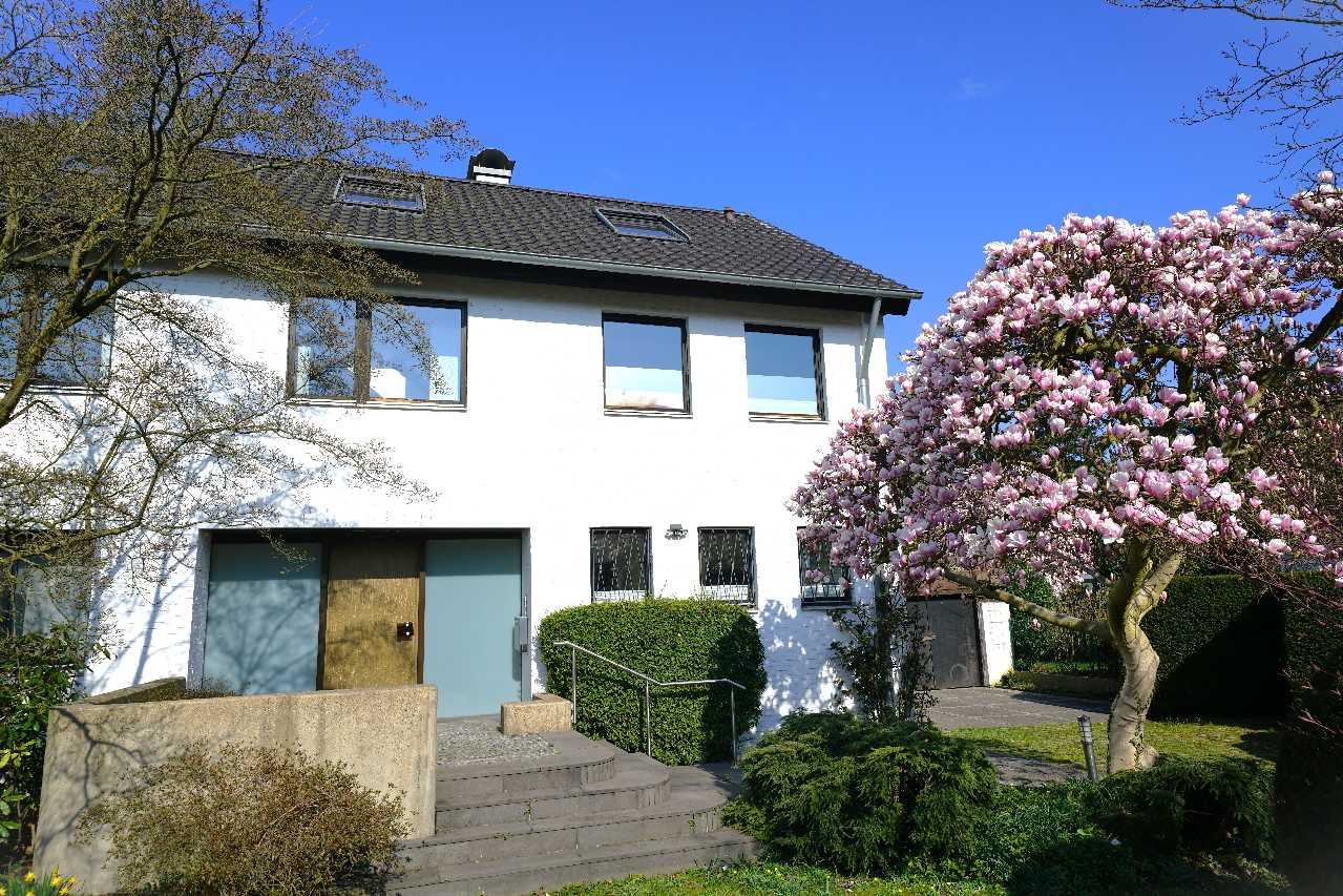 Ratingen-Mitte: Traumhaus auf großem Grundstück in bester Lage