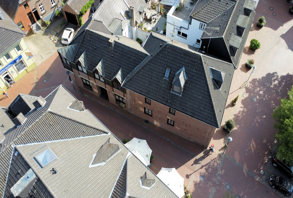 Charmantes Mehrfamilienhaus mit kleinem Laden im idyllischen Schwalmtal-Waldniel.