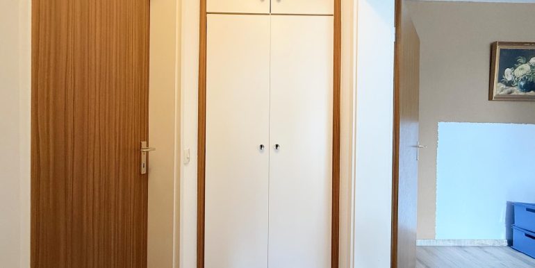 Einbauschrank im Flur