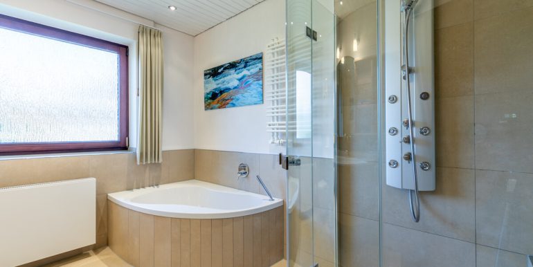 Badewanne gefällig?