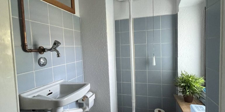 ... separates WC im DG