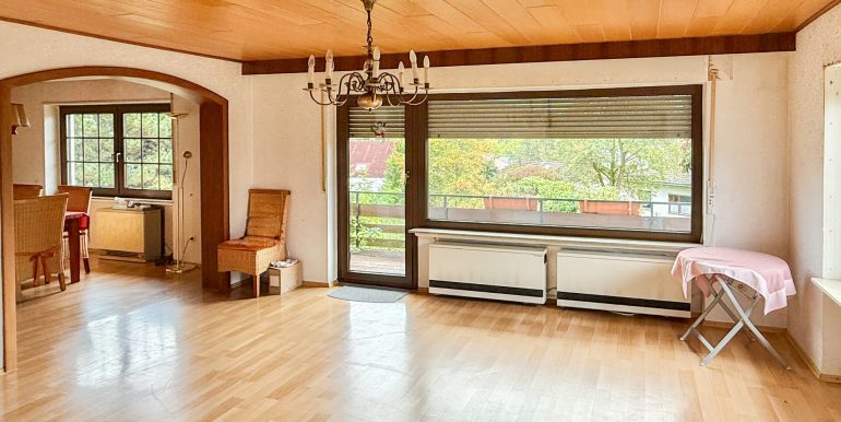 EG Wohnzimmer mit Balkon