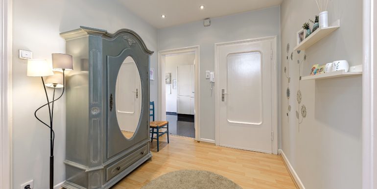einladende Diele mit viel Platz