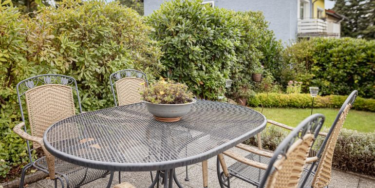 eigener Gartenbereich mit Terrasse