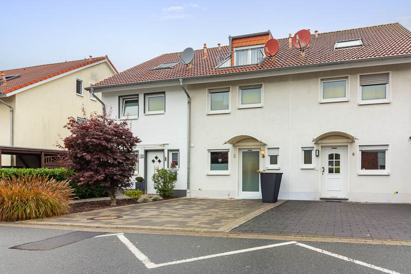 KÄUFERPROVISIONSFREI: Gepflegtes Reihenmittelhaus mit Terrasse & pflegeleichtem Garten in Werries!