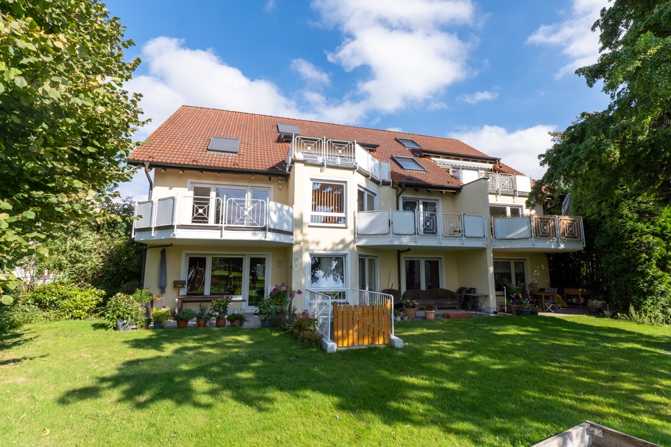 Schöne ca. 134,9 m² große 3-Zimmer-Maisonettewohnung mit Dachatelier und Westloggia in Garenfeld!