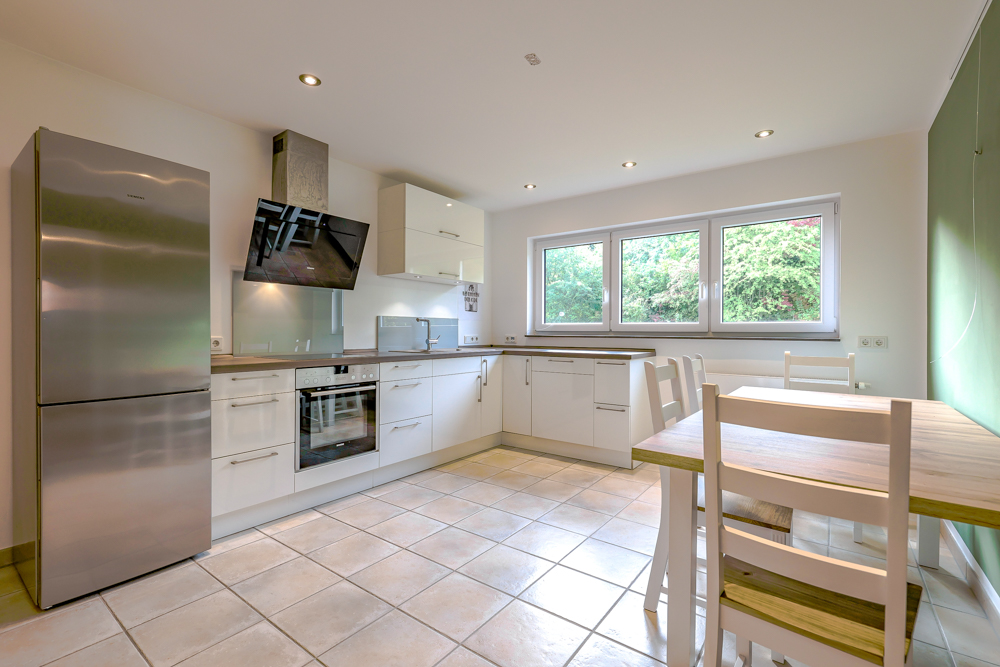 Moderne Eigentumswohnung mit Balkon & Stellplatz in Heisterbacherrott