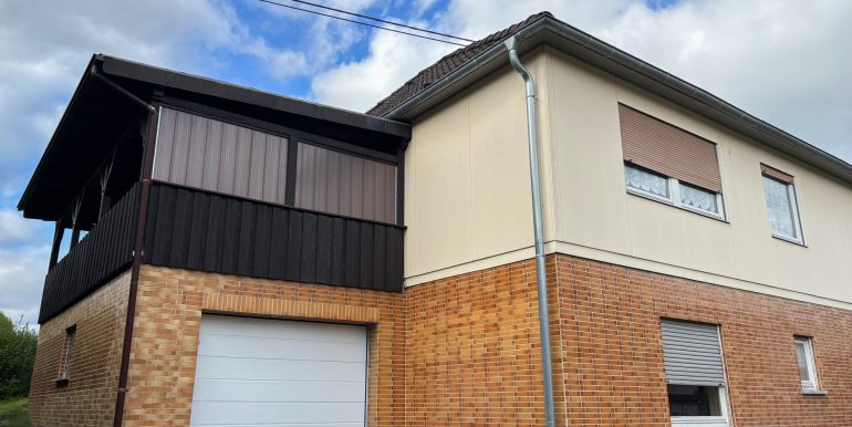 Außenansicht Garage