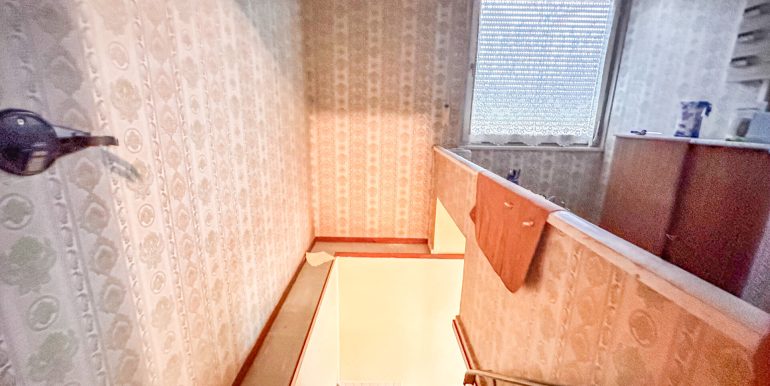 Treppe/Abstellraum EG