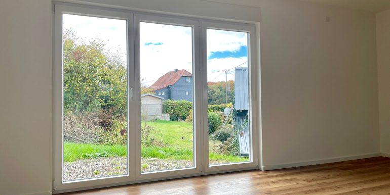 Wohnbereich mit Zugang in den Garten