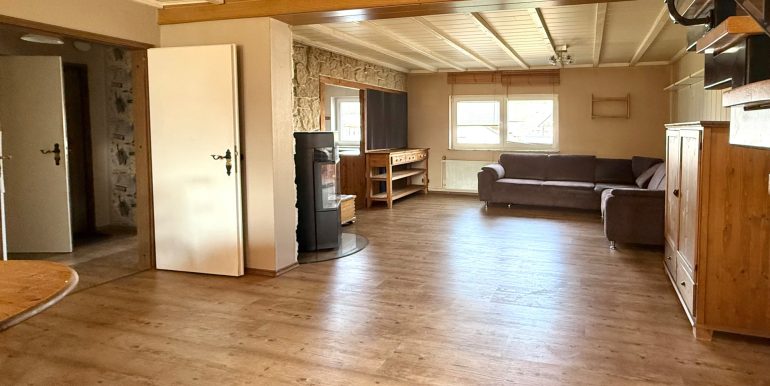 OG links Wohn-/Esszimmer