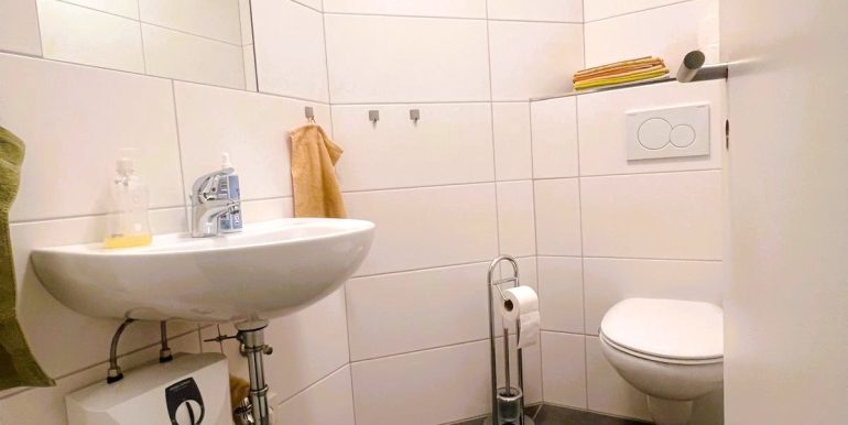 Gäste-Toilette im Erdgeschoss