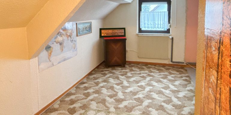 Haus 1 DG Zimmer (2)